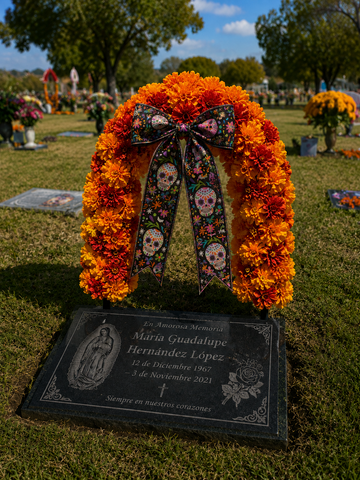 Día de los Muertos Arch with Skull Ribbon